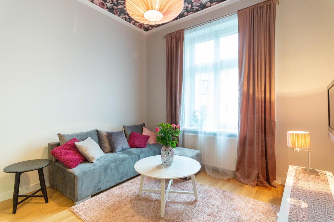 Glamorous And Brand New 2 Bedroom Krakow Ngoại thất bức ảnh